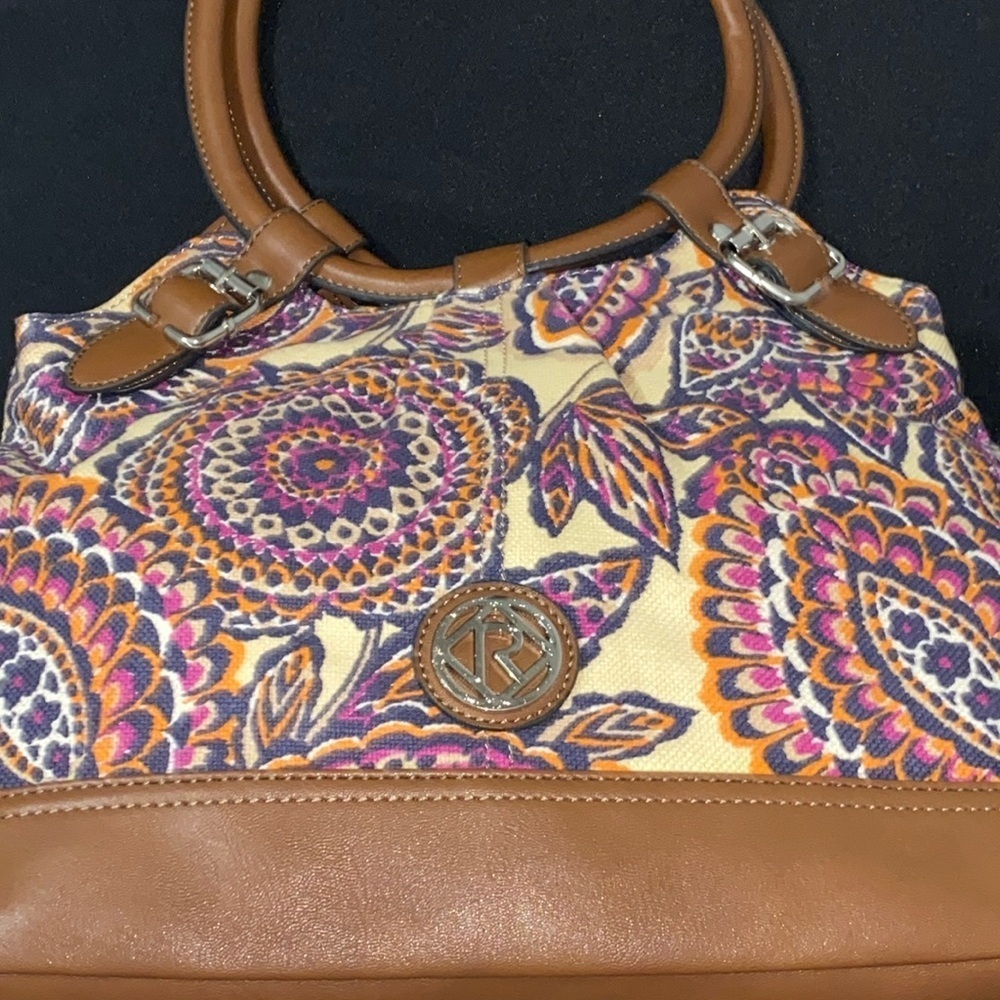 NWOT RELIC PURSE‎ MUTICOLOR FLORAL MEDALLION DESIGN Patterned Handbag